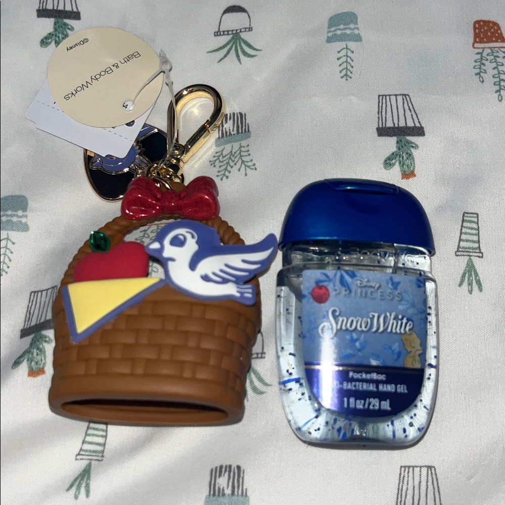 Bath & Body Works Disney Collab: Snow White Basket Pocketbac Holder & Pocketbac